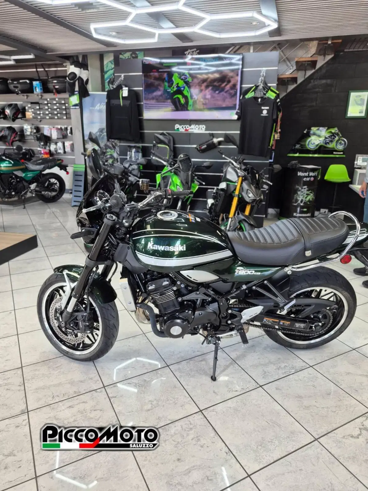 Kawasaki Z 900 RS (2022 - 25) (5)