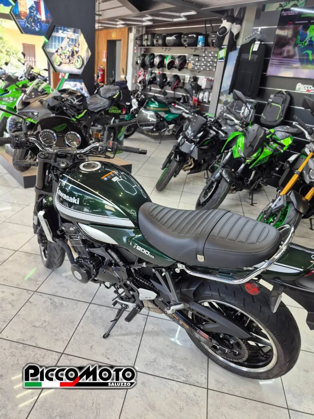 Kawasaki Z 900 RS (2022 - 25) (7)