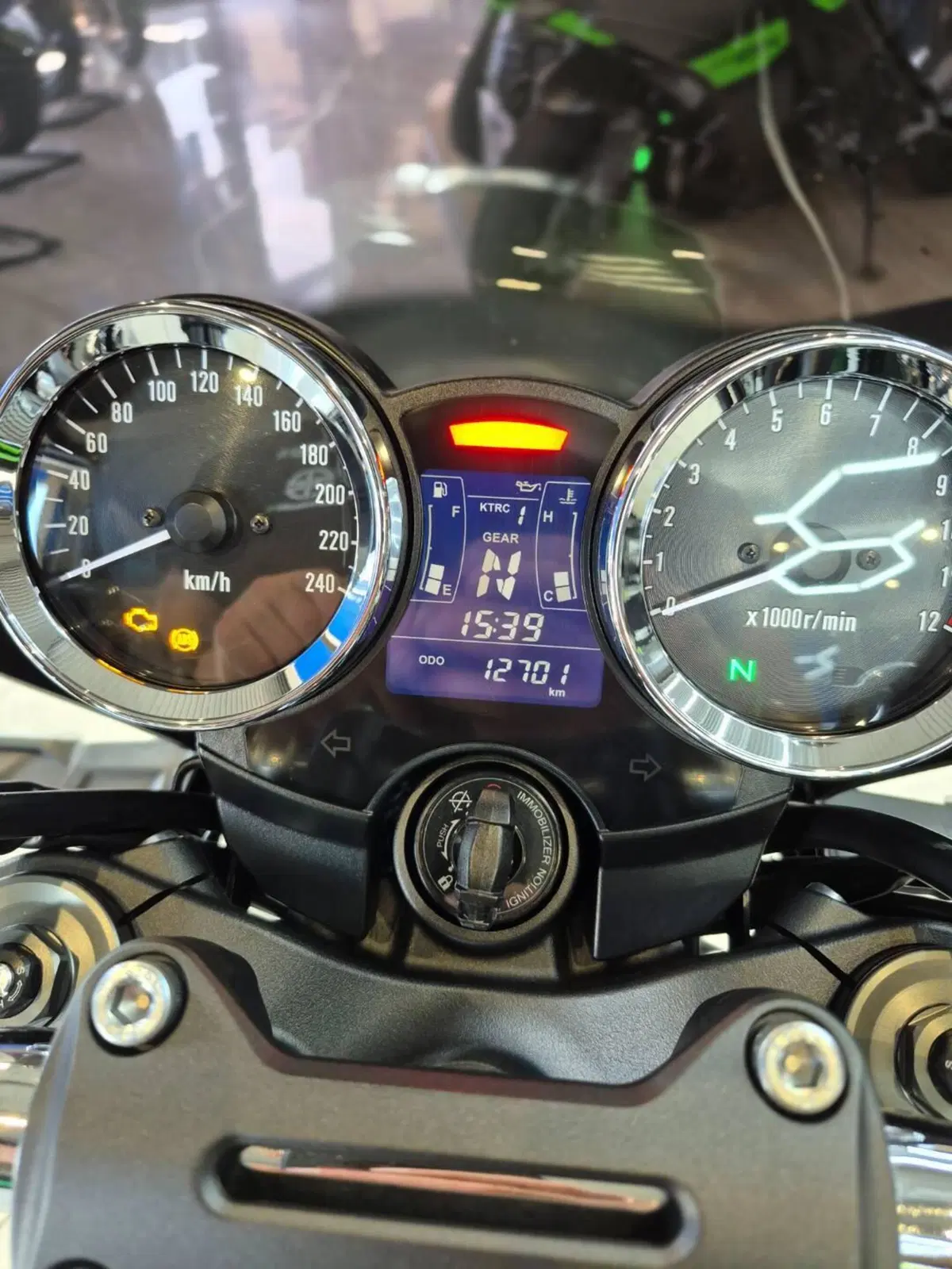 Kawasaki Z 900 RS (2022 - 25) (8)