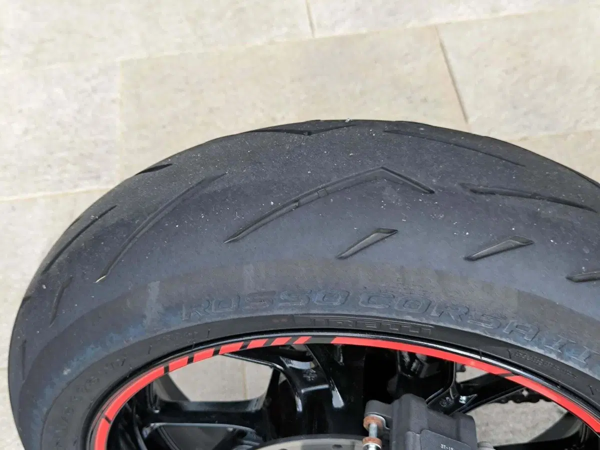 Suzuki GSX-8R (2024 - 26) (17)