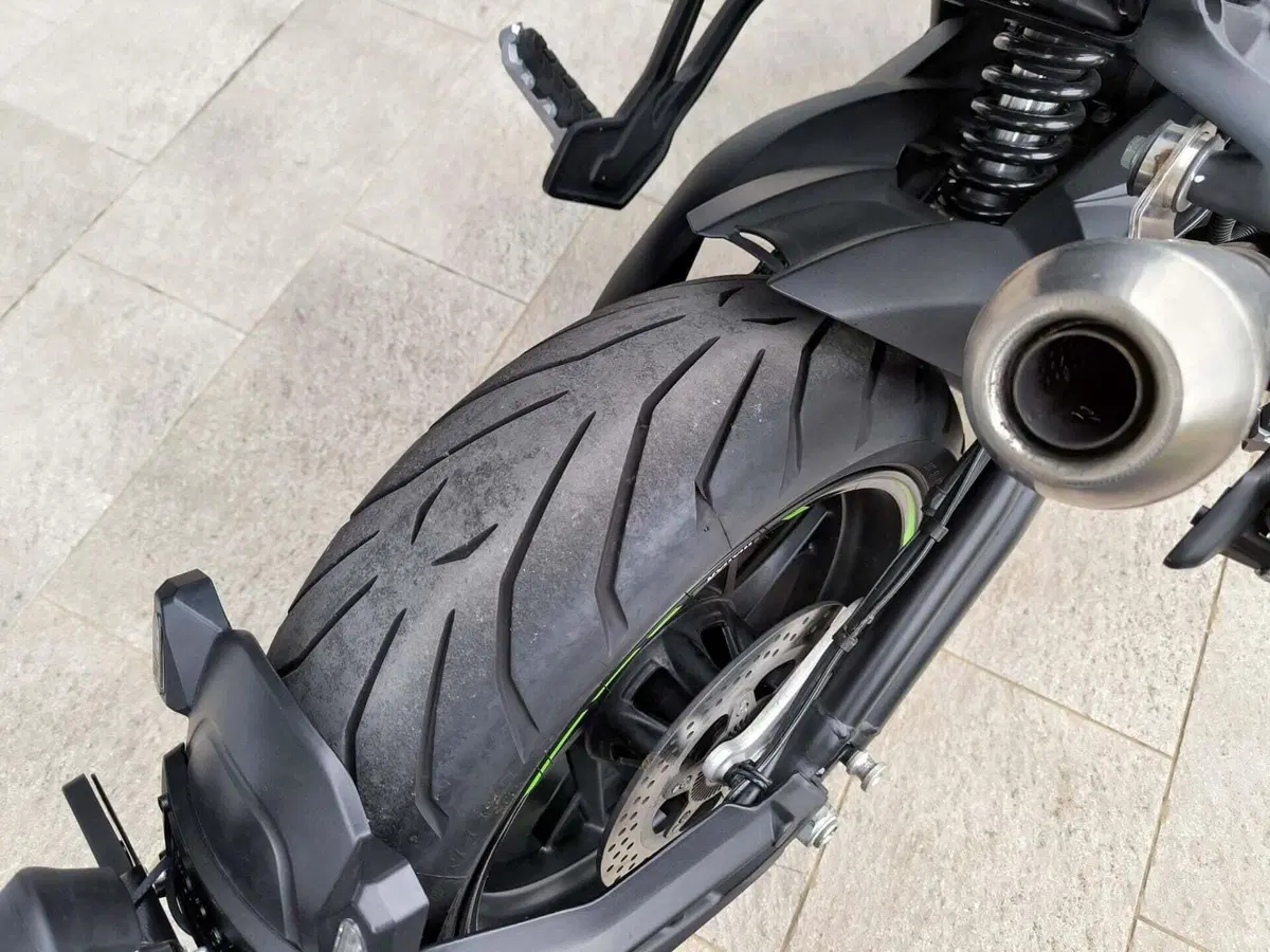 Benelli 752 S (2022 - 25) (6)