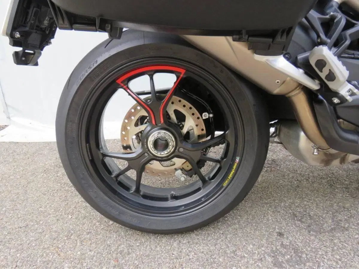 Ducati Multistrada V4 RS (2024 - 25) (10)