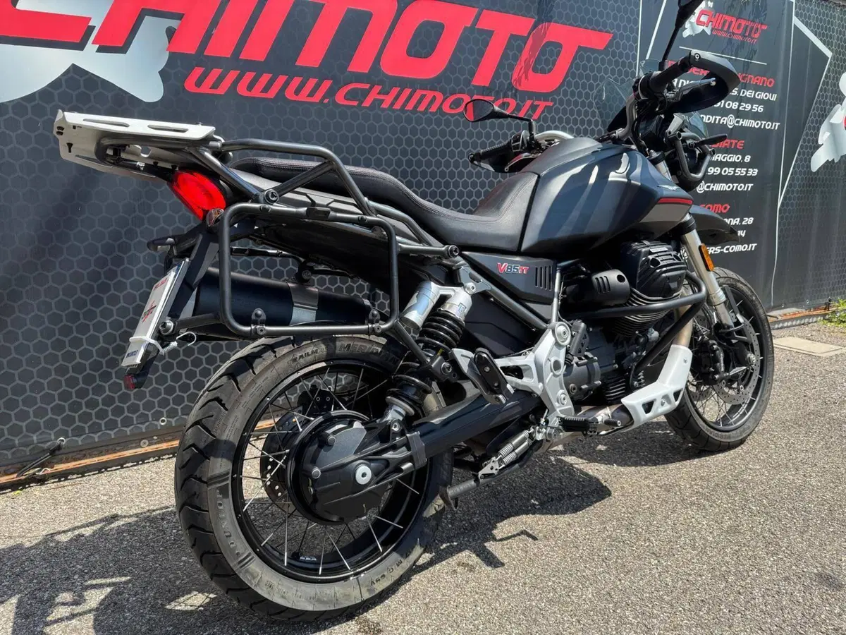 Moto Guzzi V85 TT (2021 - 23) (4)