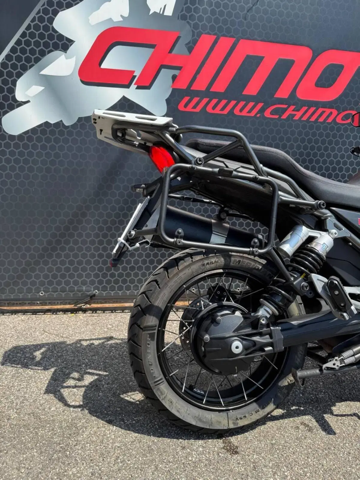 Moto Guzzi V85 TT (2021 - 23) (7)