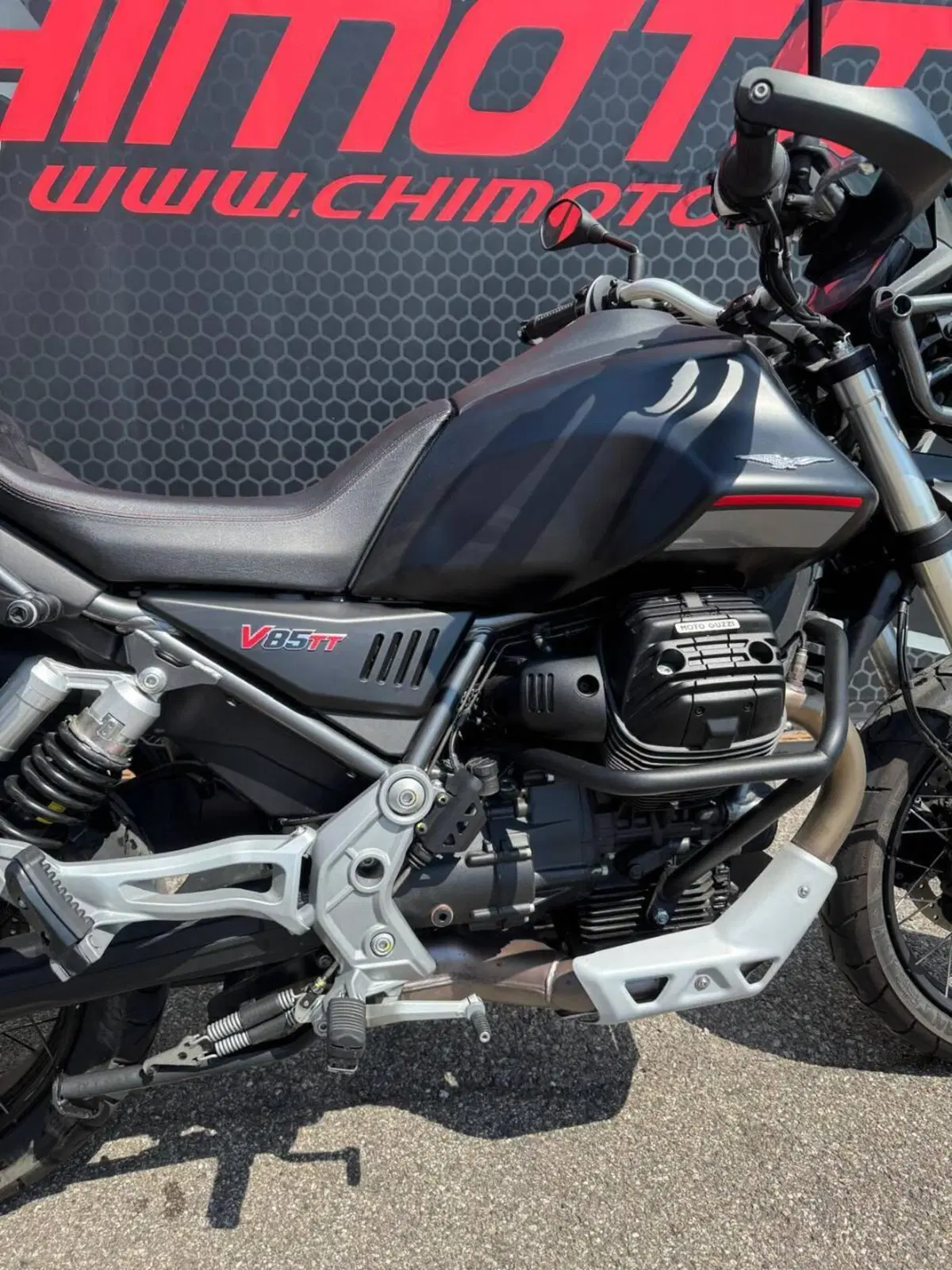 Moto Guzzi V85 TT (2021 - 23) (8)