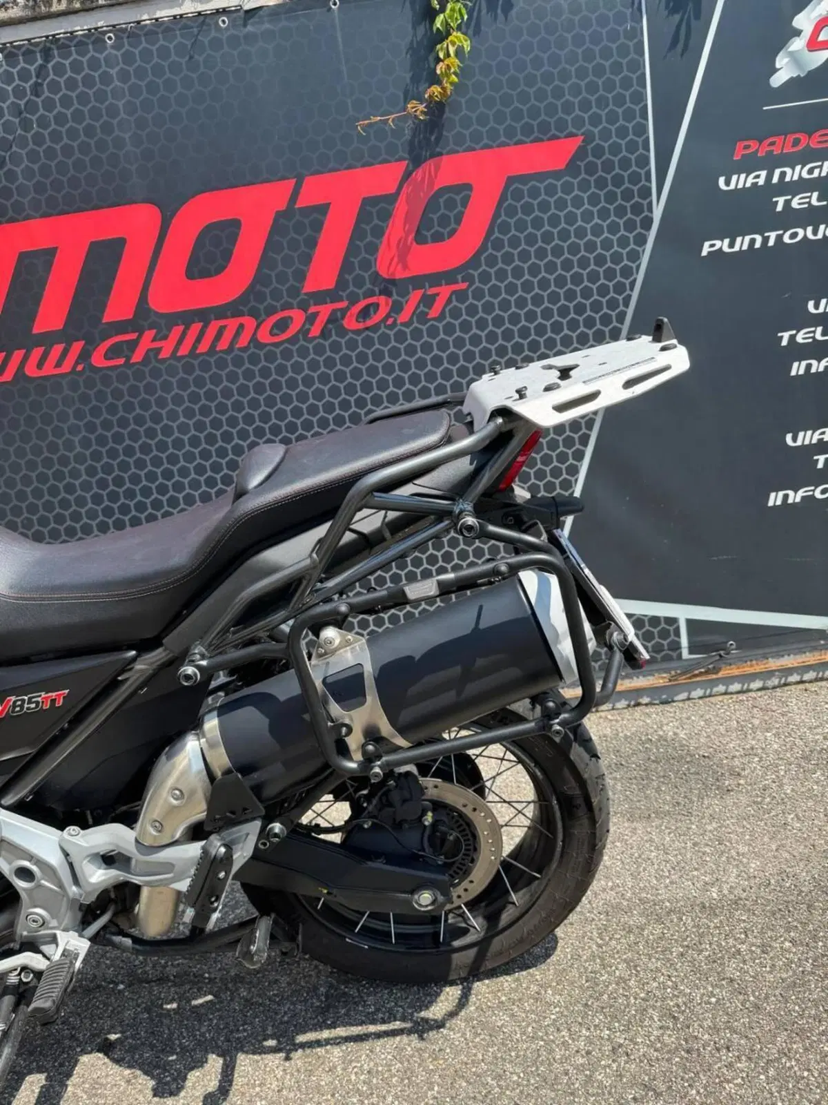 Moto Guzzi V85 TT (2021 - 23) (14)