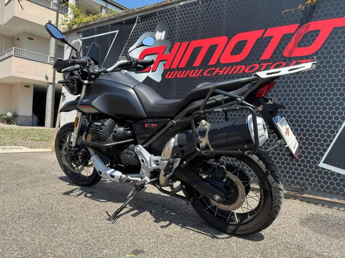 Moto Guzzi V85 TT (2021 - 23) (5)