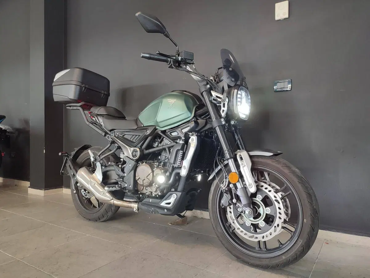 Voge Trofeo 300AC (2021 - 26) (3)