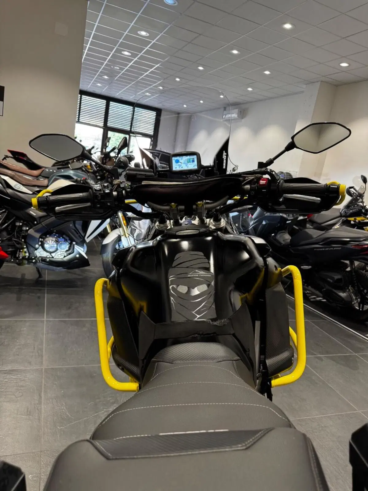 Yamaha XT1200ZE Super Ténéré (2017 - 20) (4)