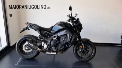 Yamaha MT-09 (2021 - 23) usata