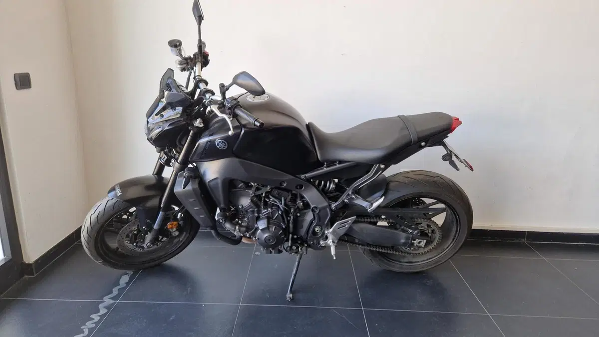 Yamaha MT-09 (2021 - 23) (2)