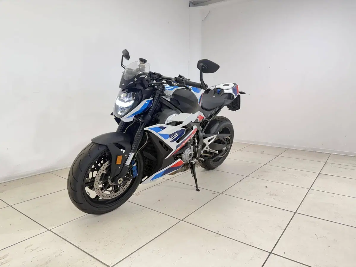 Bmw M 1000 R (2023 - 24) (2)