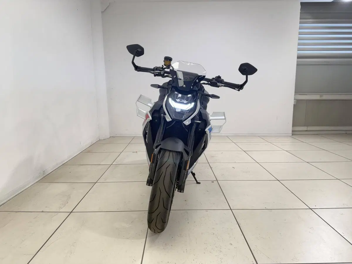 Bmw M 1000 R (2023 - 24) (3)