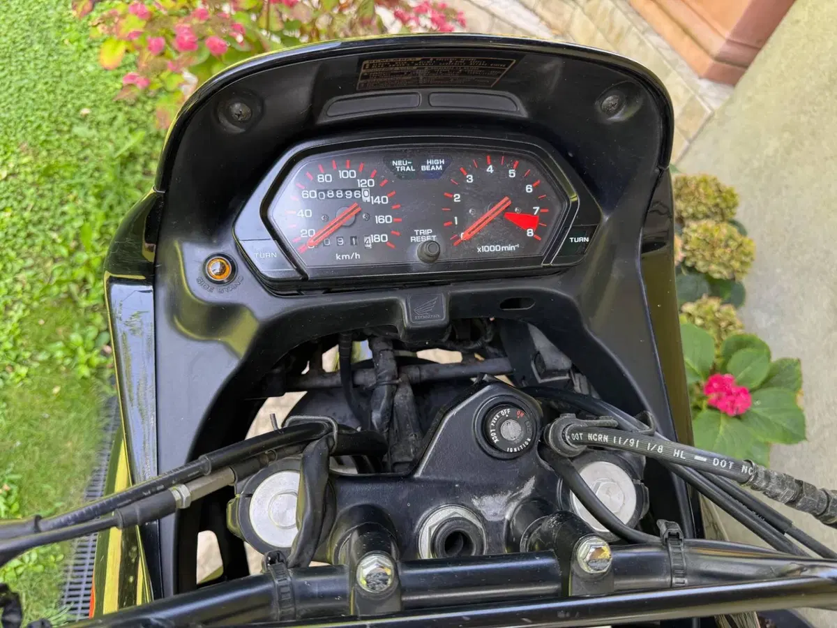 Honda NX 650 Dominator (1991 - 95) (5)