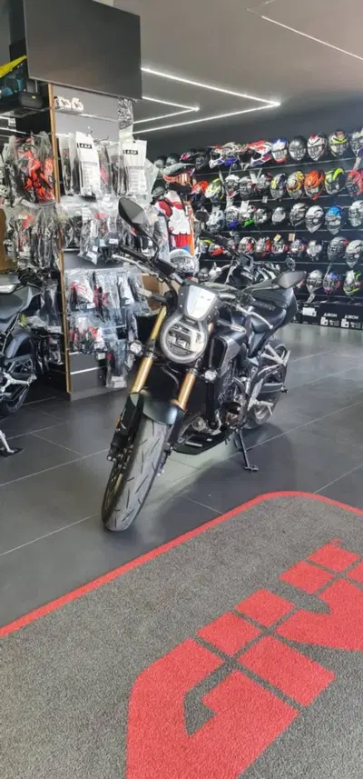 Honda CB 650 R (2024 - 25) usata