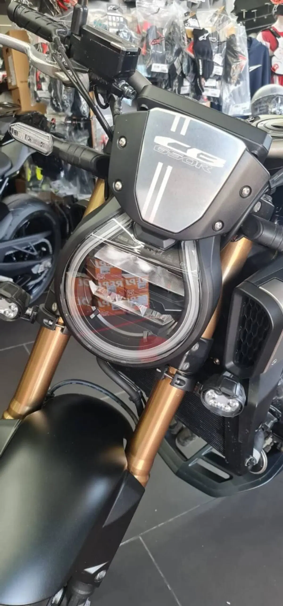 Honda CB 650 R (2024 - 25) (4)