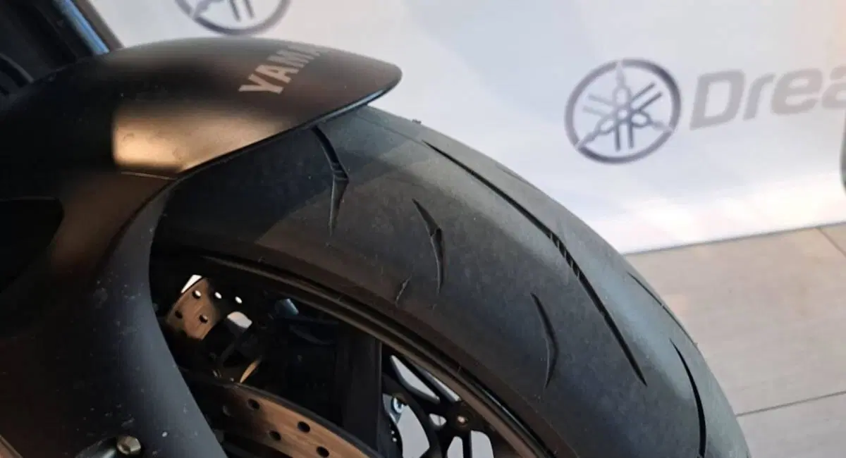 Yamaha MT-10 (2022 - 26) (3)