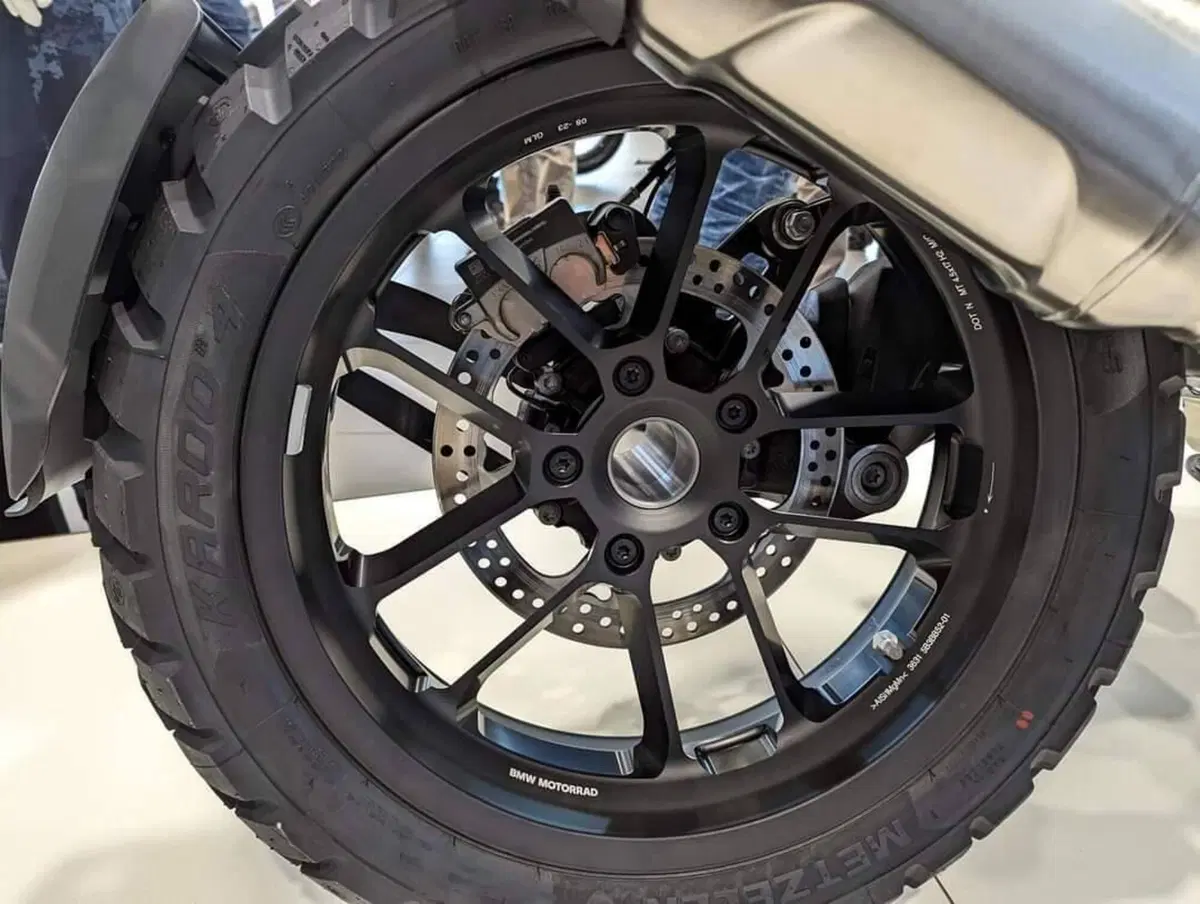 Bmw R 1300 GS Triple Black (2023 - 26) (10)