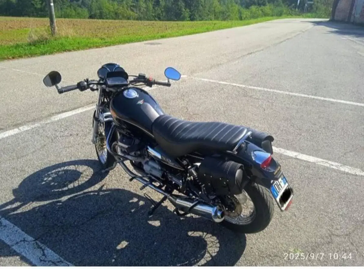 Moto Guzzi Nevada 750 Classic (2008 - 15) (2)