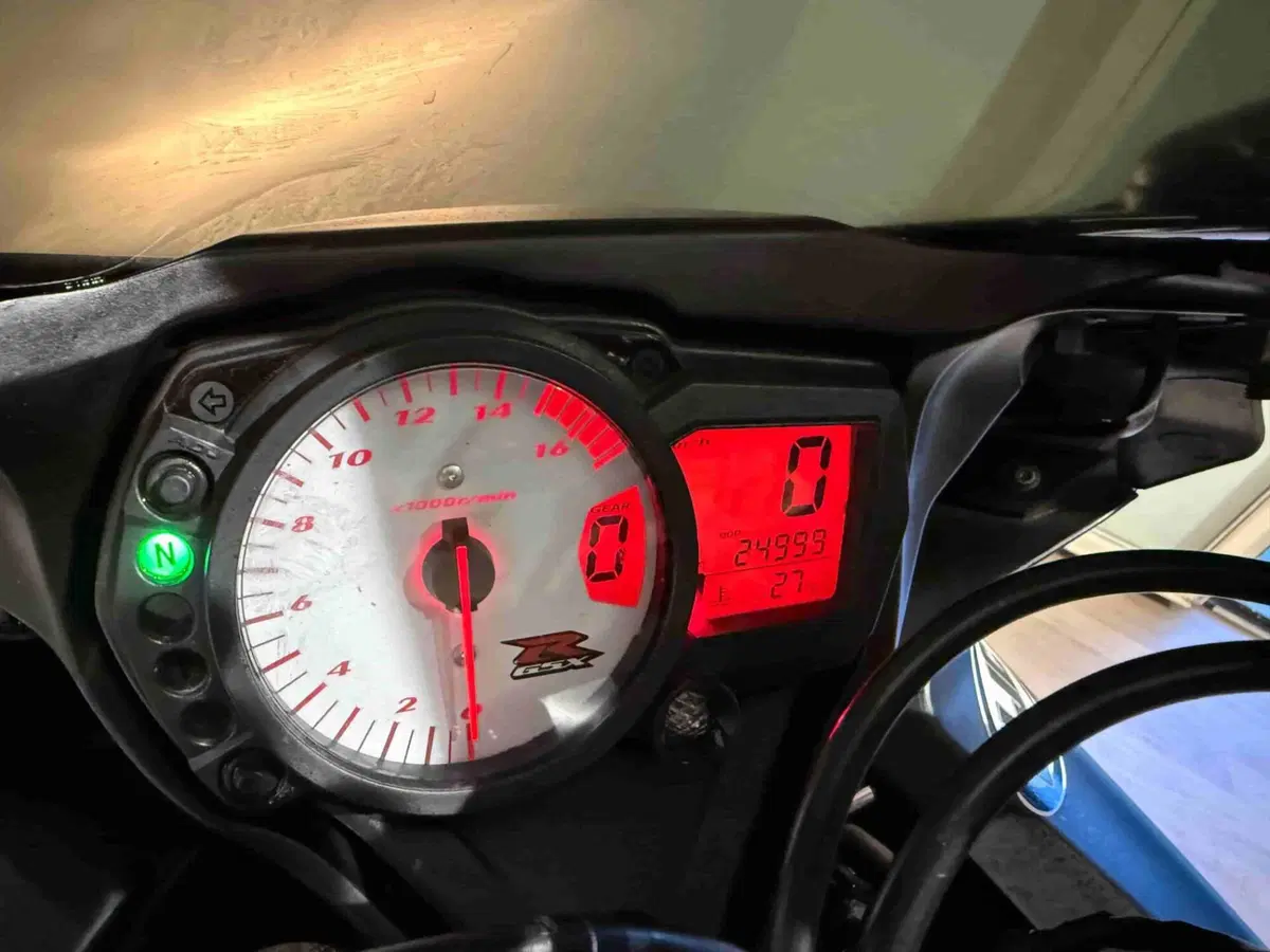 Suzuki GSX R 750 (2008 - 10) (6)