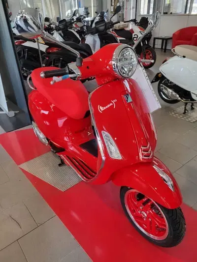 Vespa Primavera 125 RED (2025 - 26) nuova