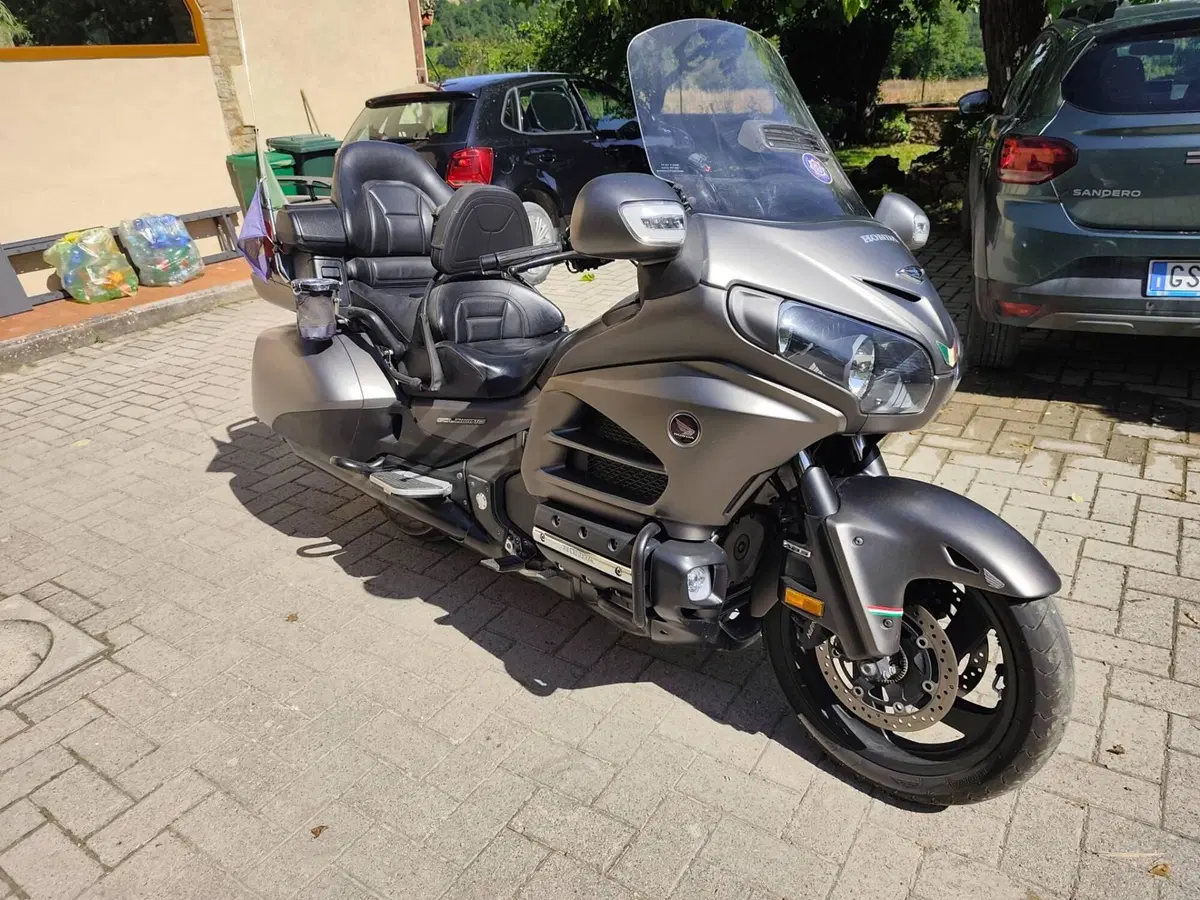 Honda GL 1800 F6C ABS (2014 - 16) (2)