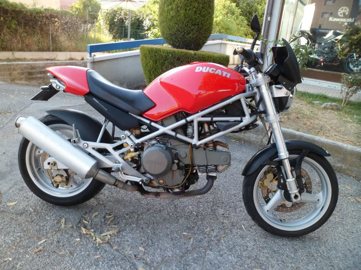 Ducati Monster 600 Dark (1998 - 01)