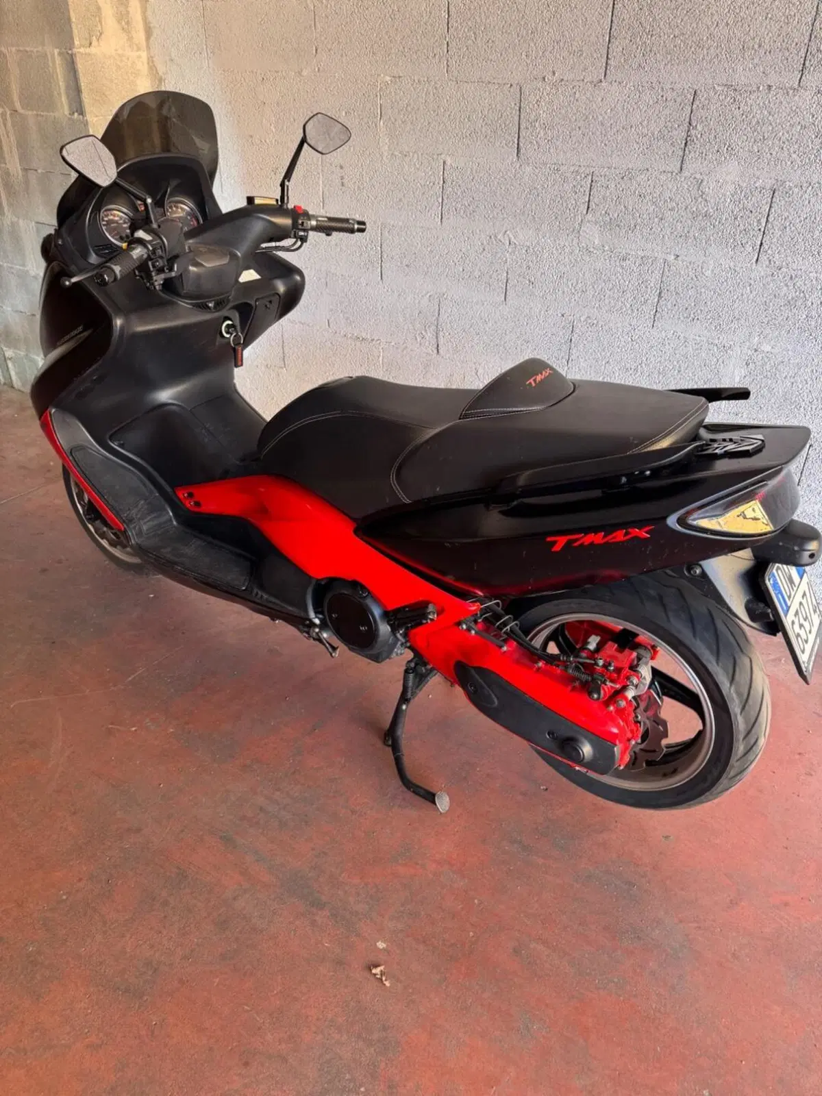 Yamaha T-Max 500 Black Max (2006 - 07) (2)