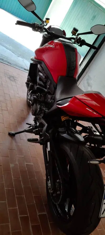 Ducati Monster 937 + (2021 - 25) usata