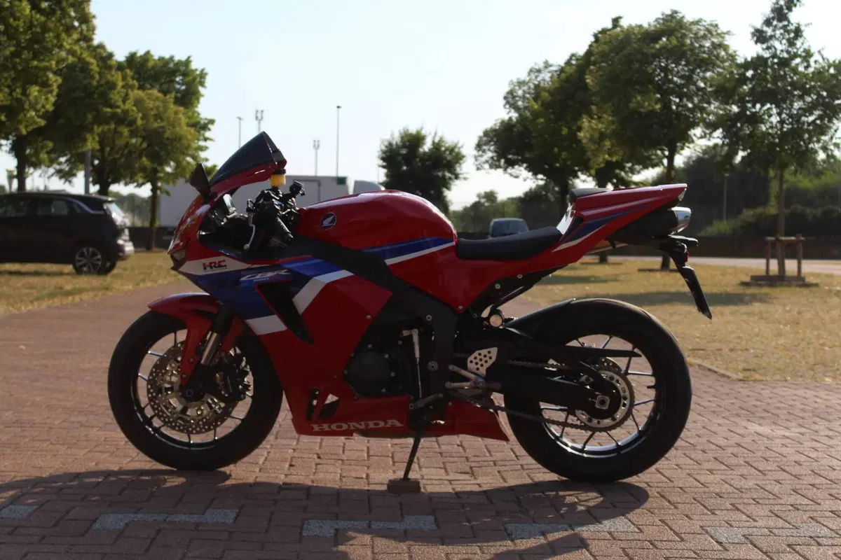 Honda CBR 600 RR (2024 - 26) (5)