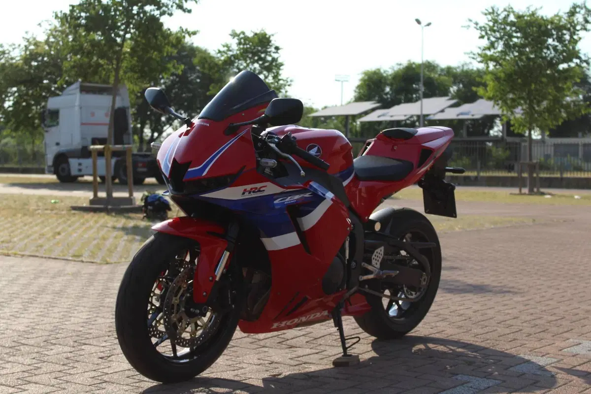 Honda CBR 600 RR (2024 - 26) (6)