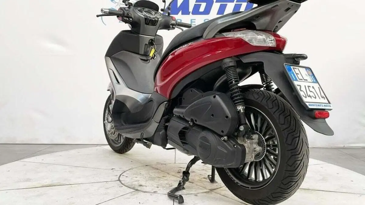 Piaggio Beverly 300 S i.e. ABS-ASR (2016 - 20) (13)