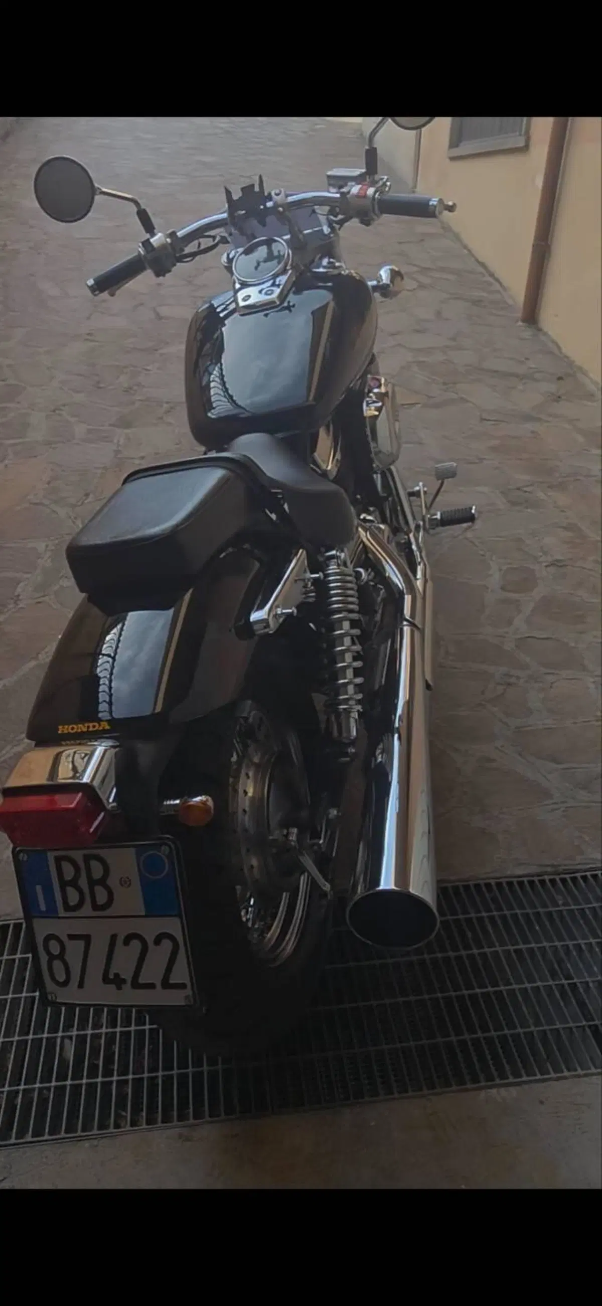 Honda VT 750 Black Widow (3)