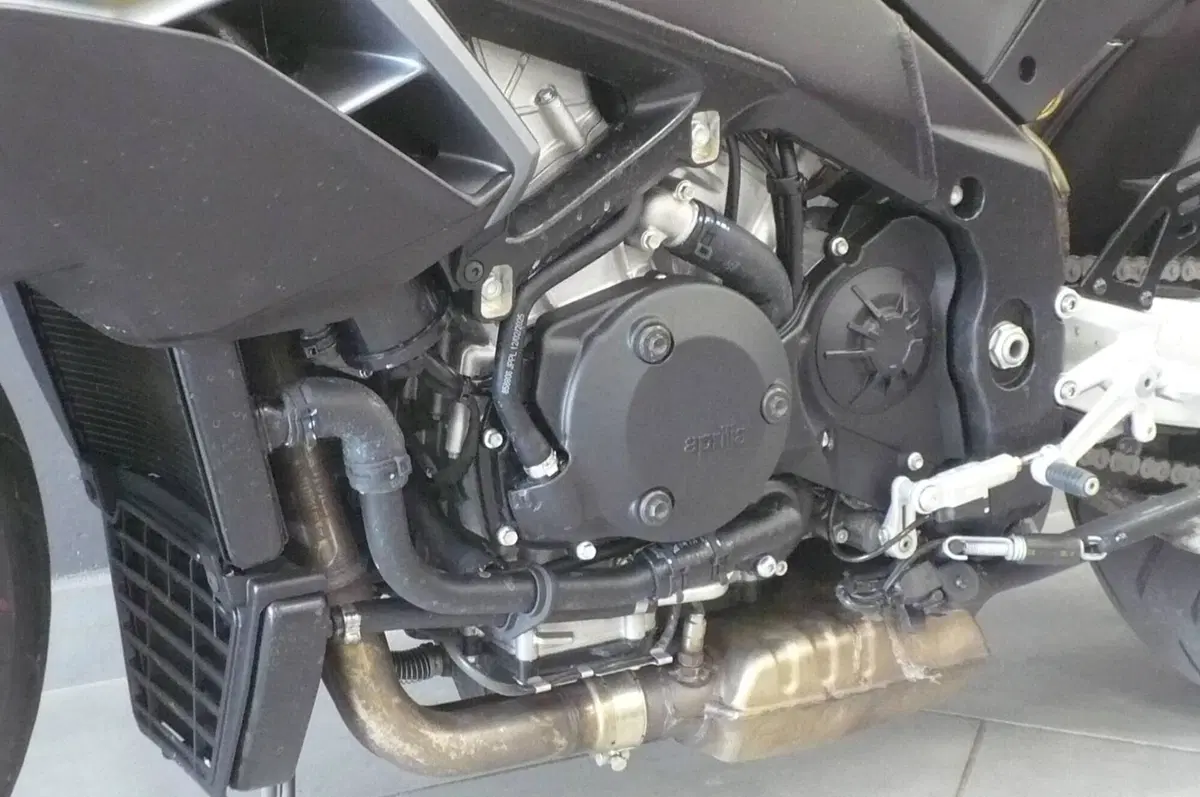 Aprilia Tuono V4 (2025 - 26) (9)
