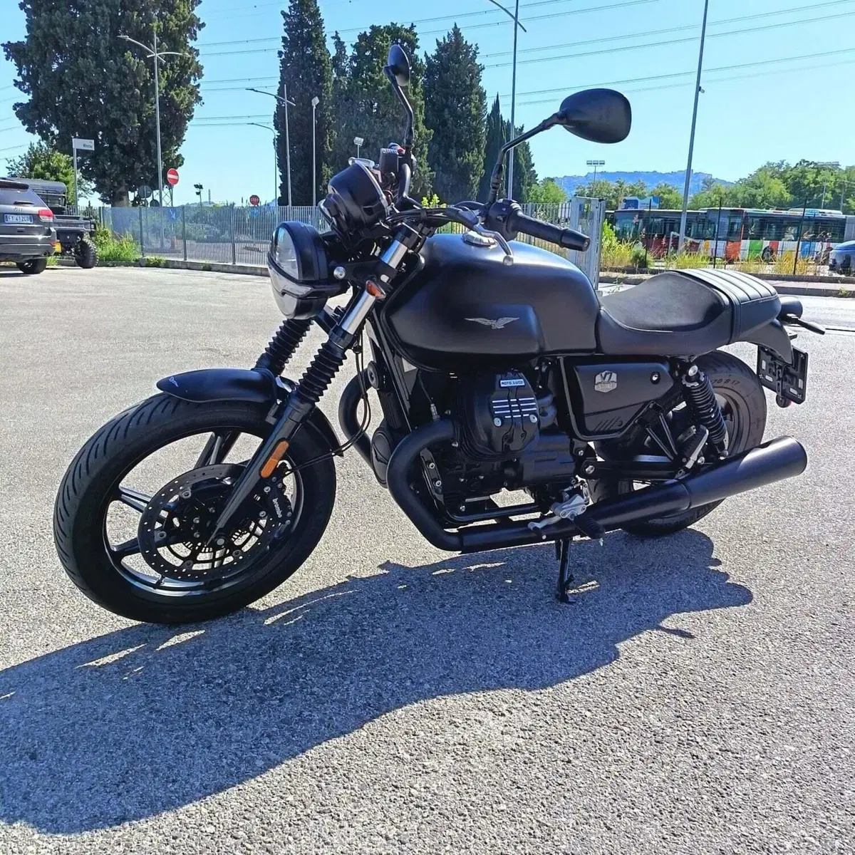 Moto Guzzi V7 Stone (2021 - 24) (5)
