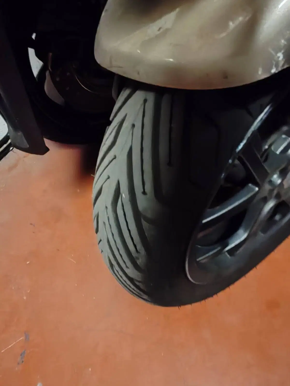 Piaggio MP3 400 ABS Hpe (2023 - 25) (6)