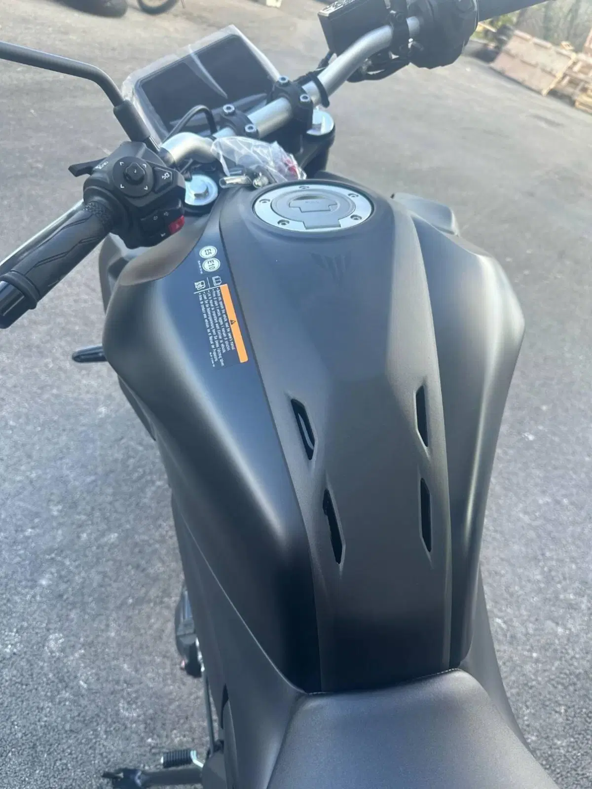 Yamaha MT-07 Y-AMT (2025 - 26) (2)