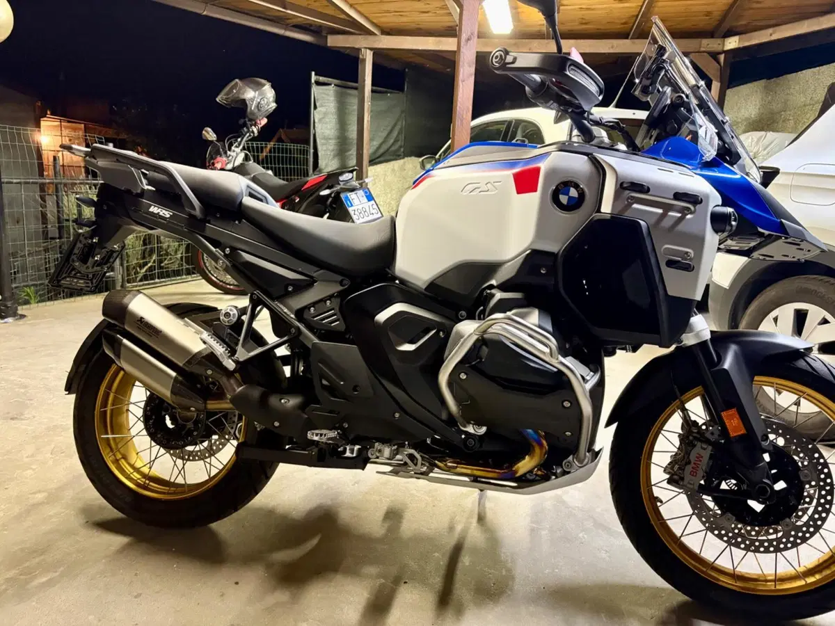 Bmw R 1300 GS Adventure Trophy (2025 - 26) (4)