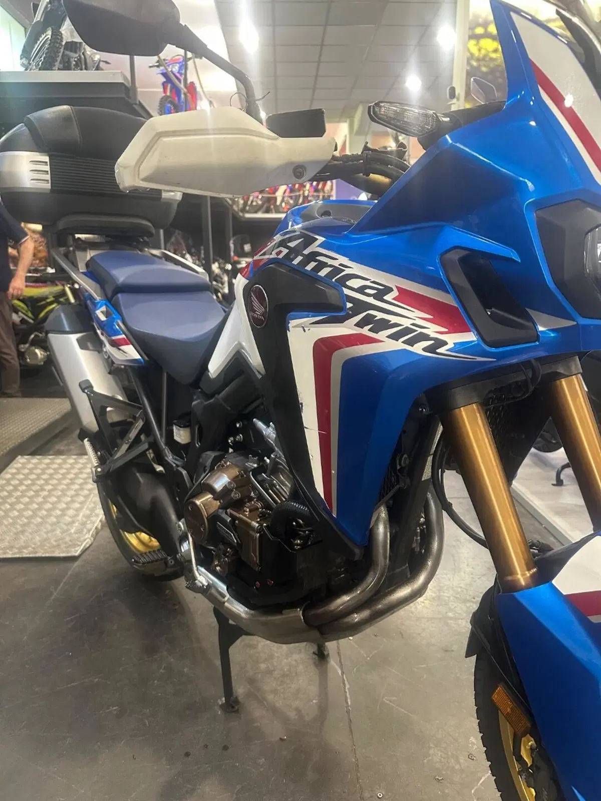 Honda Africa Twin CRF 1000L DCT (2018 - 19) (5)