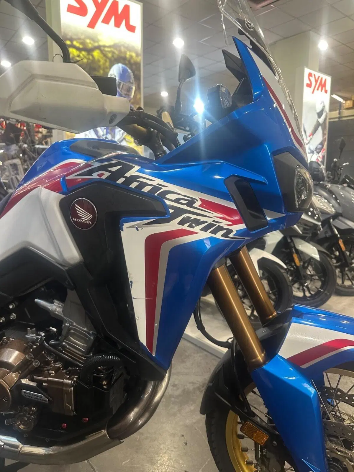 Honda Africa Twin CRF 1000L DCT (2018 - 19) (6)