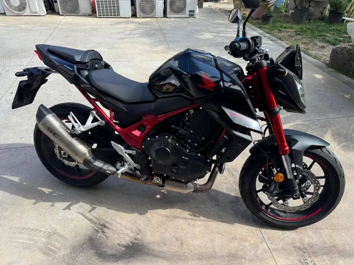 Honda CB 750 Hornet (2023 - 24) (2)