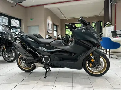 Yamaha T-Max 560 Tech Max (2022 - 24) usata