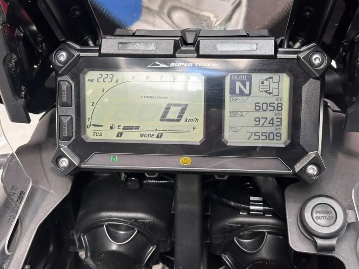 Yamaha XT1200ZE Super Ténéré Raid Edition (2018 - 20) (4)
