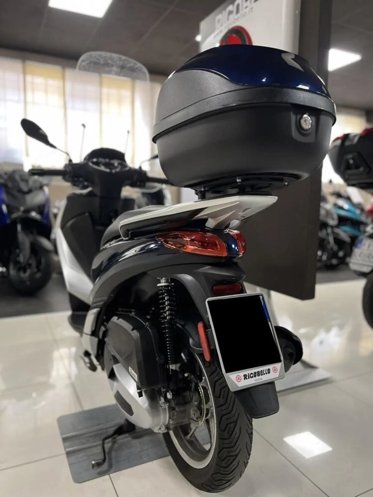 Piaggio Medley 125 ABS (2016 - 19) (11)