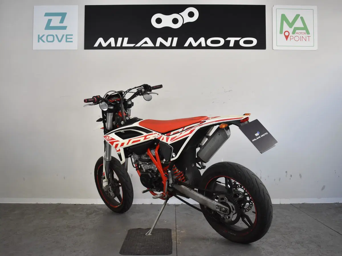 Betamotor RR 125 4T Motard LC (2021 - 23) (5)