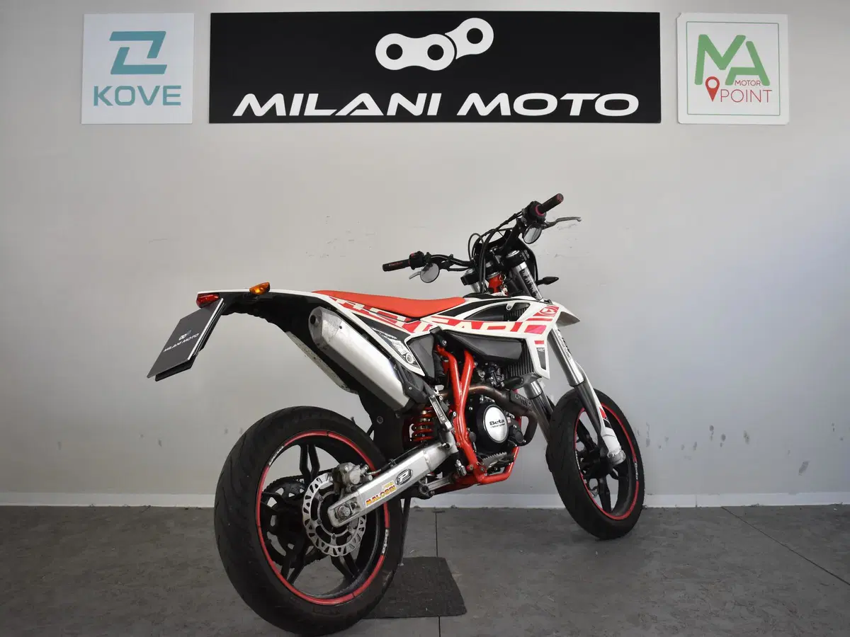 Betamotor RR 125 4T Motard LC (2021 - 23) (6)