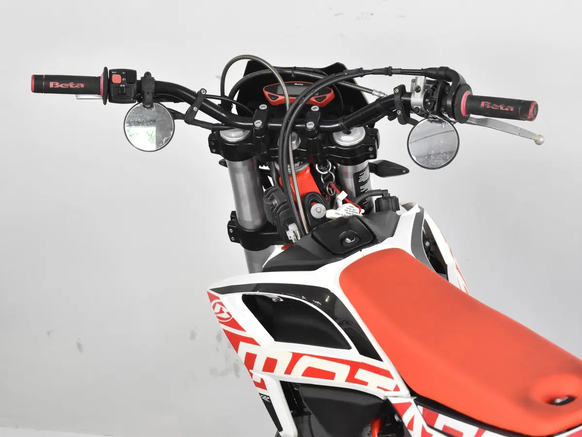 Betamotor RR 125 4T Motard LC (2021 - 23) (16)