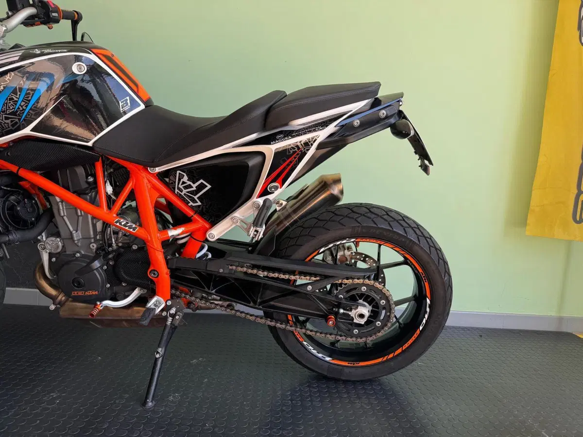 KTM 690 Duke (2012 - 16) (5)