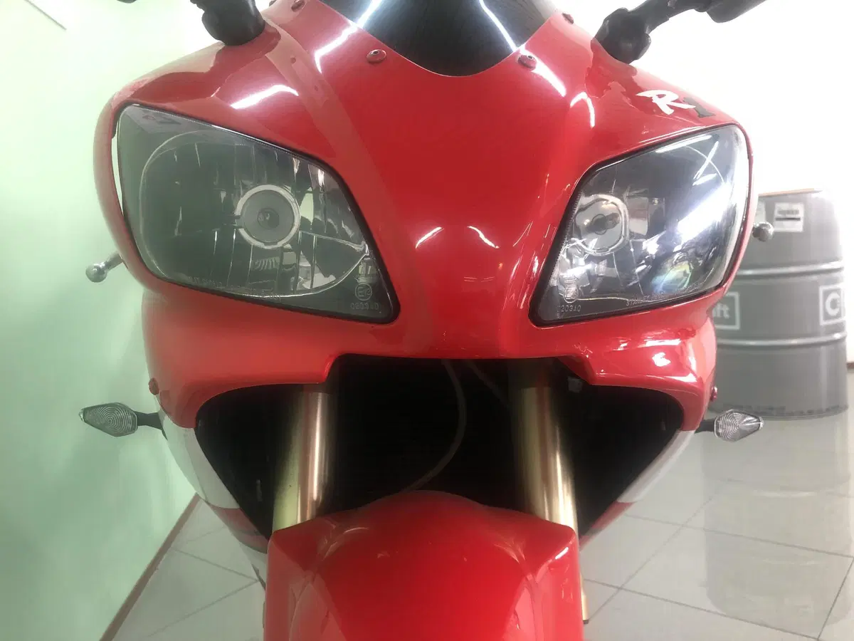Yamaha YZF R1 (1998 - 99) (3)