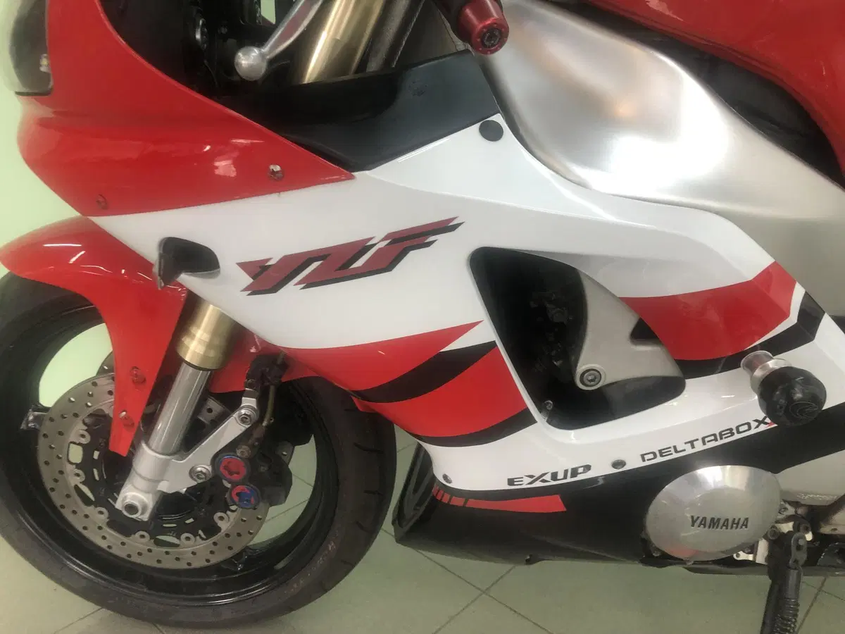 Yamaha YZF R1 (1998 - 99) (6)